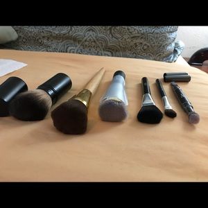 6 make up brushes
